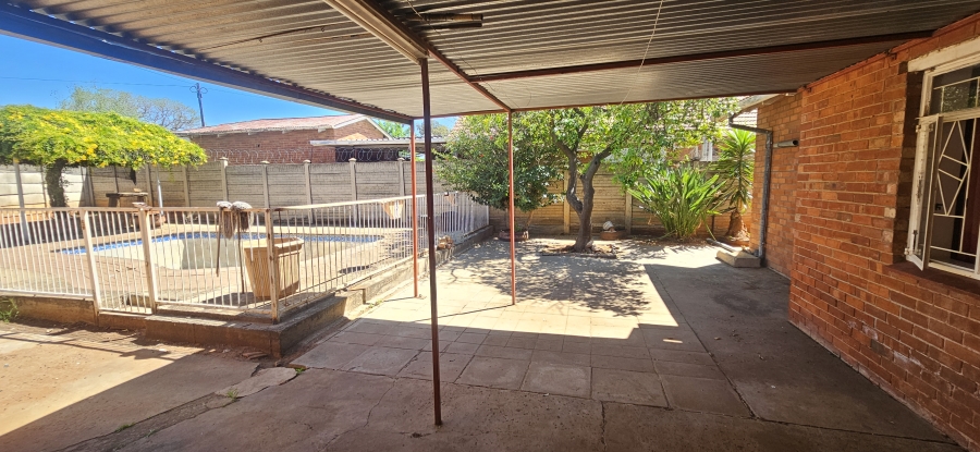 3 Bedroom Property for Sale in Beaconsfield Northern Cape